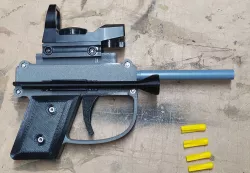 Toy gun / Federpistole