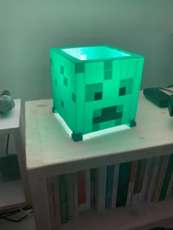 Creeper Minecraft Lamp