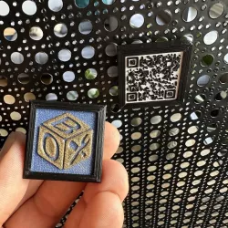 Customised 3D printed magnet with logo and / or QR code