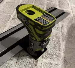 Ryobi Cordless Router adapter for Ryobi Track Saw Track