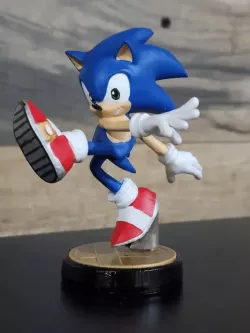 Team Sonic Figurine Set, SSBU Sonic, Tails, Knuckles, & Super Sonic amiibo figures