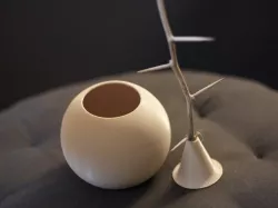 Thorn Vase