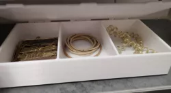 Box with hinged lid and three compartments 200x100 / Box mit Klappdeckel und drei Fächern