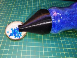 Leggos Bottle Pourer