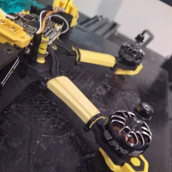 Speedybee Master 5 HD - Arm wire protectors