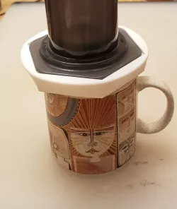Aeropress riser