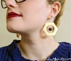 Meltan Earrings 
