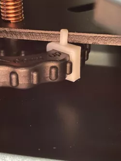 Ender 3 (Pro, V2, S1, Ender 5, ...) Bed Lock