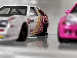 Hot Wheels Chocks