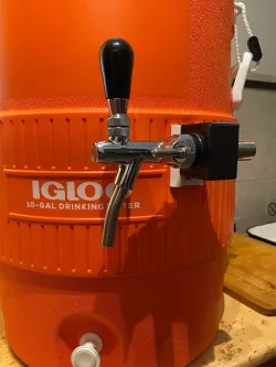 Igloo Seat Top Water Jug - Beer Tap/Faucet Shank Adapter
