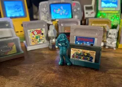 Luigi Gameboy Cartridge Stand