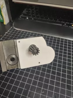 3D-Printable cover for 7x10/14/16 Minilathe Apron Gears