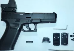 Paintball Glock 17 Picatinny and Red Dot Adapter