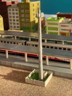 Cell tower (z-scale)