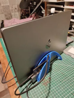 Vertical Stand for MacBook Pro 16" (2021)
