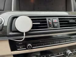 iPhone MagSafe BMW car vent mount