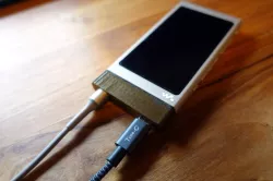 Sony Walkman A45 USB-C adapter
