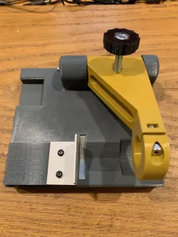 Support table for screw cutter