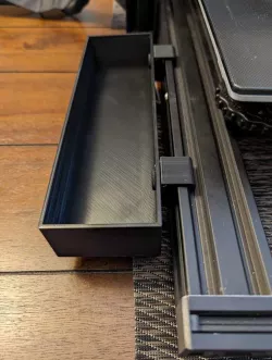 Hanging box for 20mm aluminium profile rails