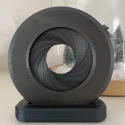 Iris Compass Stand