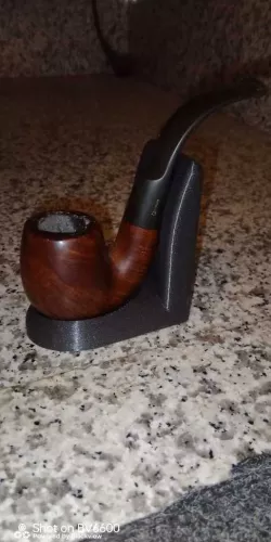 Pipe holder