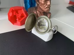 Pocket Watch Desk Stand - Molnija