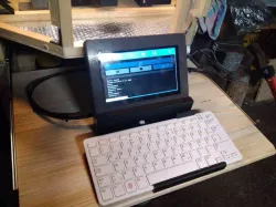 Raspberry Pi 400 Touchscreen Stand
