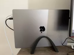 Macbook M1 Pro 16" Stand