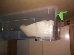 Tupperware mounting block