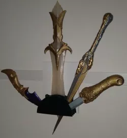 Dagger Display