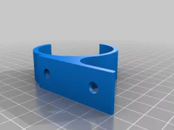 Pool vacuum hose clip