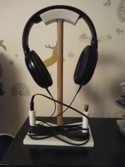 Headphones stand