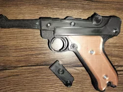Luger P08 ruber band gun