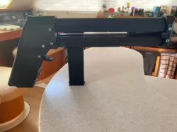 Slingshot gun with magazine 