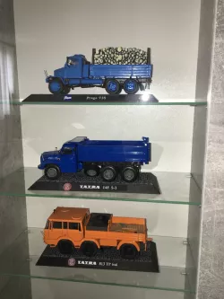 Stand and labels for "Kultovní náklaďáky minulé éry"