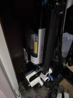 shark vacuum wall mount