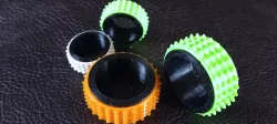 Spinning fidget ring