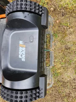 Landroid Wheel self cleaning