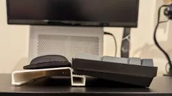 Negative tilt keyboard raise