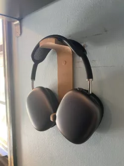 Airpods Max Wall Hanger - Auto-Sleep - Integrated Oversized Magnet