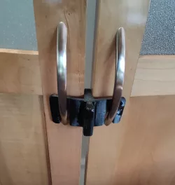 Coachmen Galleria RV - Shower Door Prop