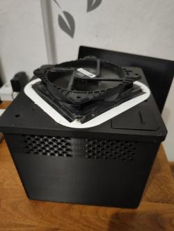 Archivo STL gratis Humidificador para el radiador 🏠・Plan de impresión en  3D para descargar・Cults
