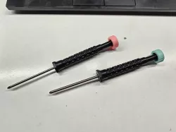Screwdriver handle adapter for 1/4” hex bits with bearing