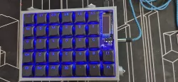 helix keyboard with legs