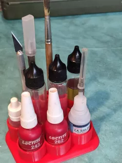 Oil & glue organizer stand