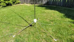 Vertical HF multiband wipe antenna for ham radio. 