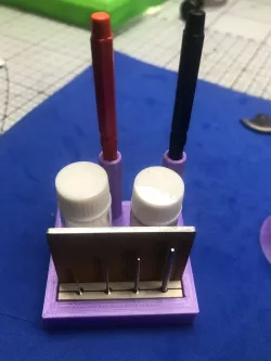 Watchmaker tool stand extension for hands