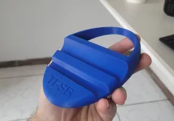 Ergonomic laptop stand / holder / rizer