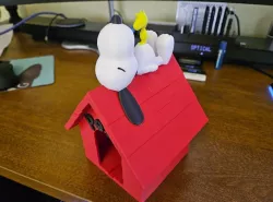 Snoopy Birdhouse. Multi Color