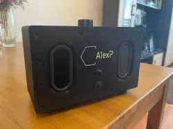 Bluetooth speaker for 4 speakers.